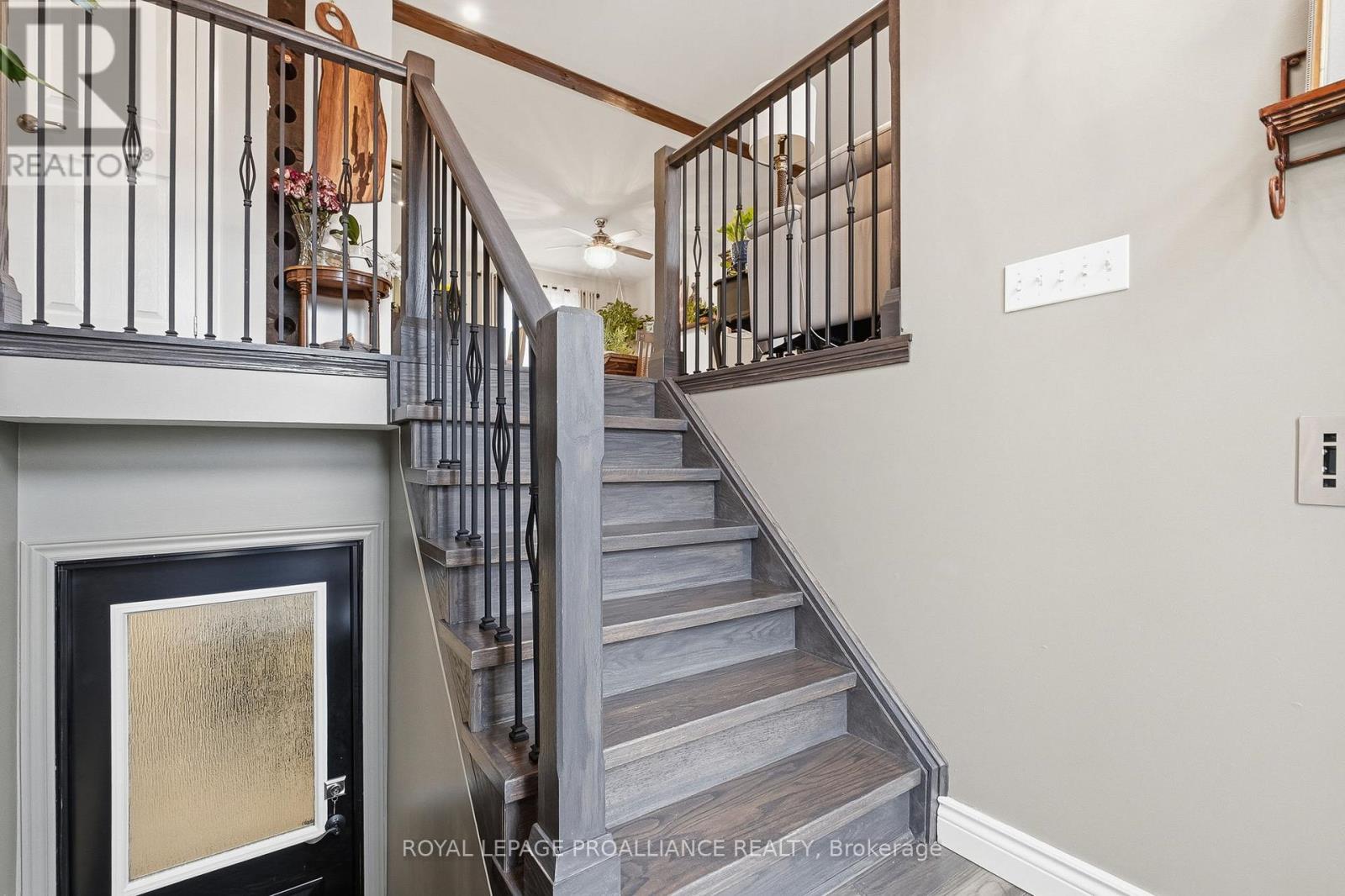 236 Parkview Hills Drive, Cobourg, Ontario  K9A 5S2 - Photo 4 - X12713578