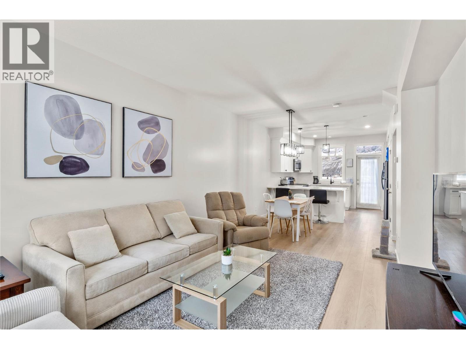 2860 Valleyview Drive Unit# 16, Kamloops, British Columbia V2C 0B3 - Photo 4 - 10371967