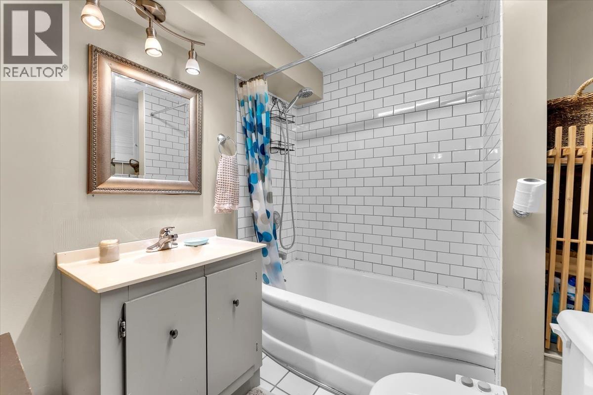 360 Keith Road, West Vancouver, British Columbia  V7T 1L7 - Photo 33 - R3081002