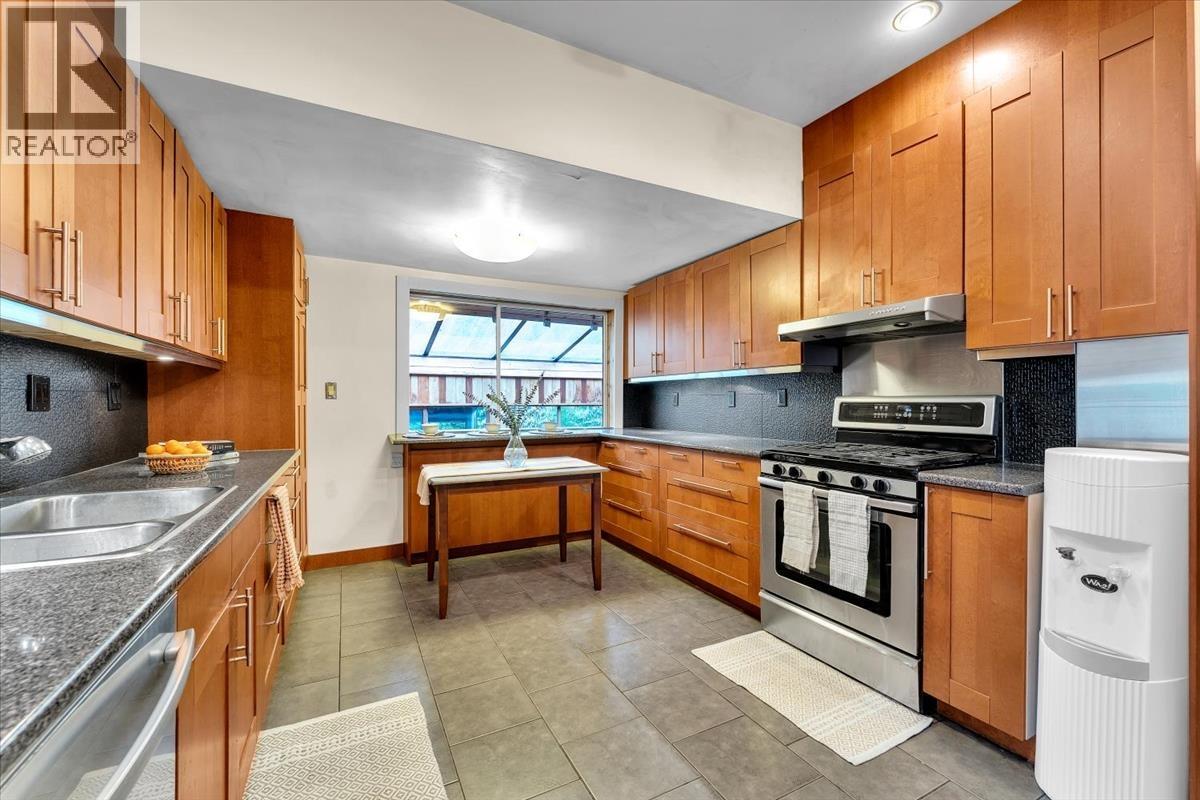 360 Keith Road, West Vancouver, British Columbia  V7T 1L7 - Photo 7 - R3081002