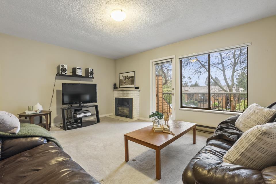 2207 10620 150 Street, Surrey, British Columbia  V3R 7K3 - Photo 2 - R3081134