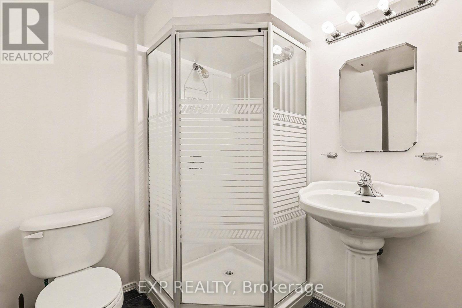 15 Wedgewood Crescent, Ottawa, Ontario  K1B 4B5 - Photo 18 - X12713548
