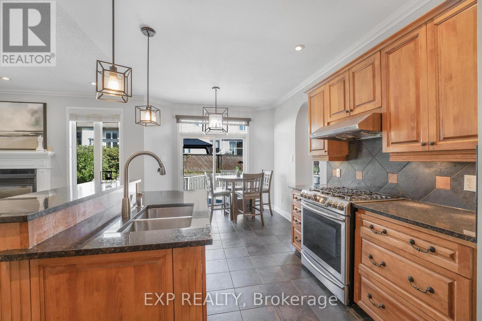 1157 Elmlea Drive, Ottawa, Ontario  K1J 6W1 - Photo 12 - X12713570