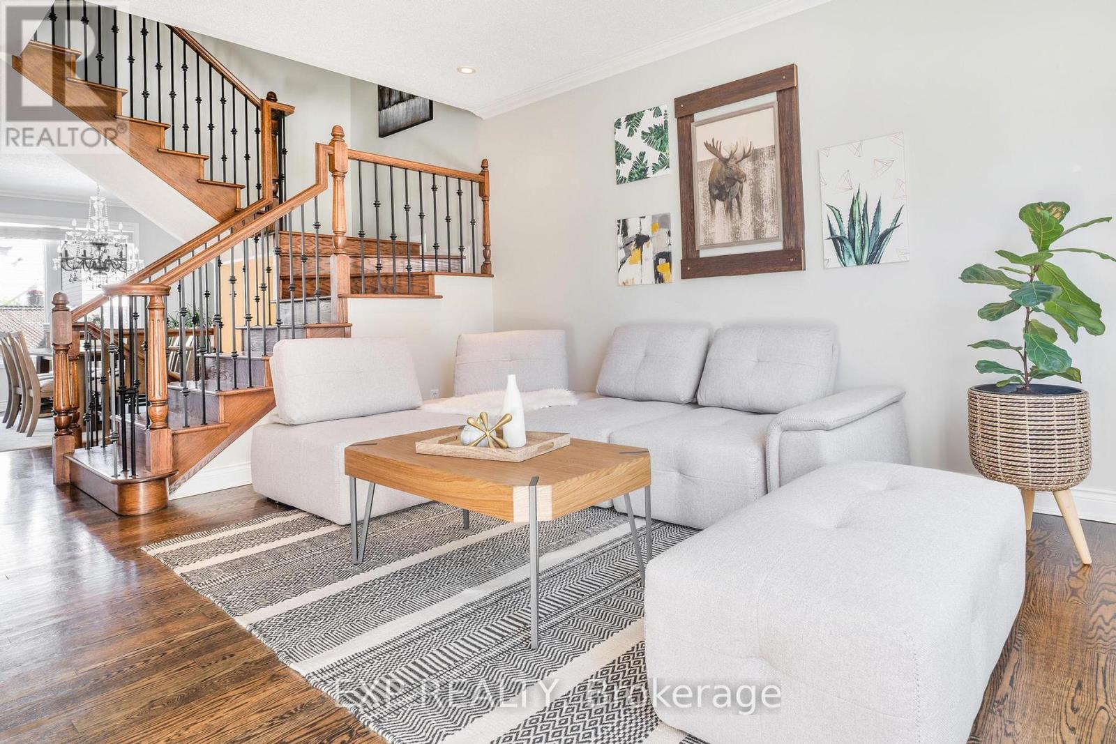 1157 Elmlea Drive, Ottawa, Ontario  K1J 6W1 - Photo 5 - X12713570