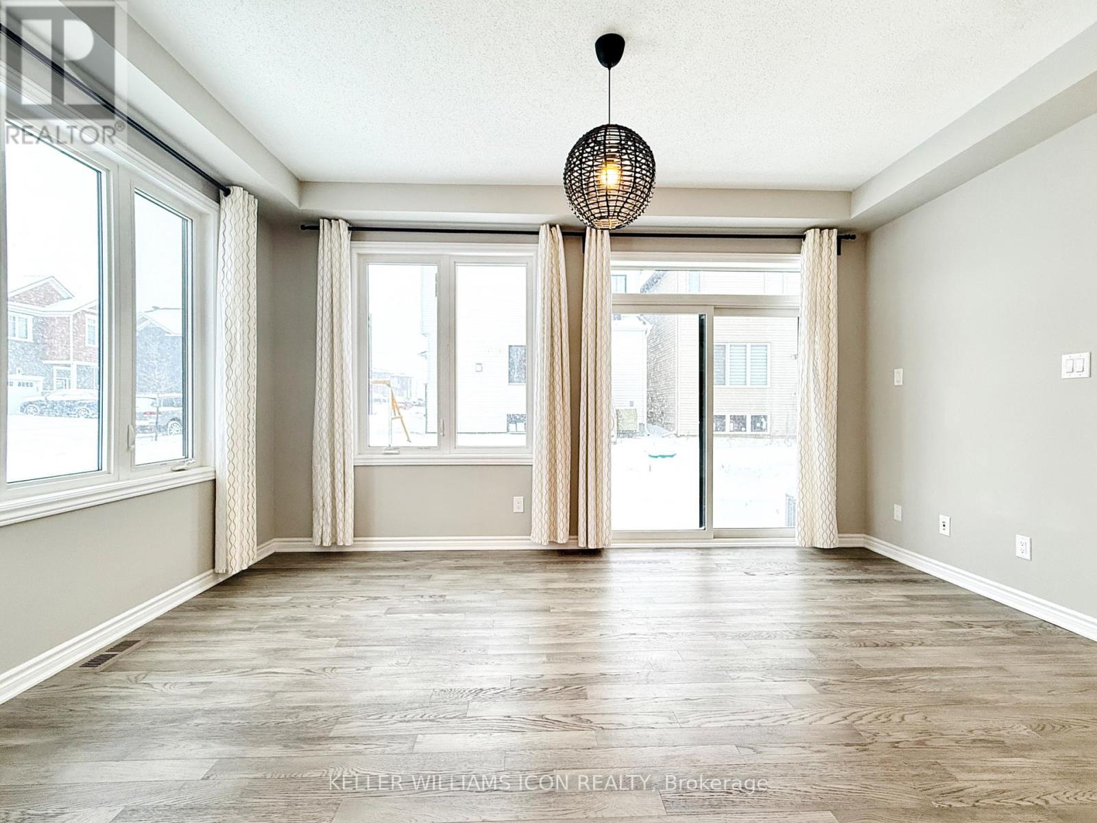 990 Fameflower Street, Ottawa, Ontario  K2J 7A1 - Photo 16 - X12713638