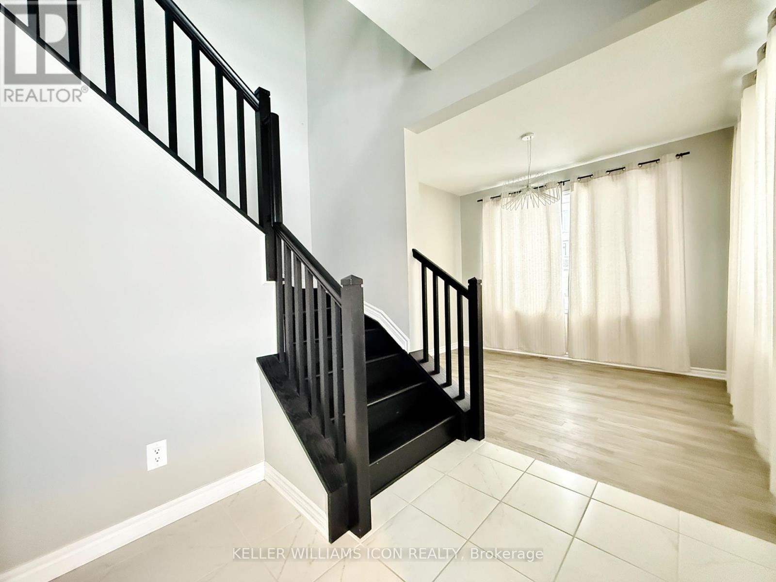 990 Fameflower Street, Ottawa, Ontario  K2J 7A1 - Photo 2 - X12713638