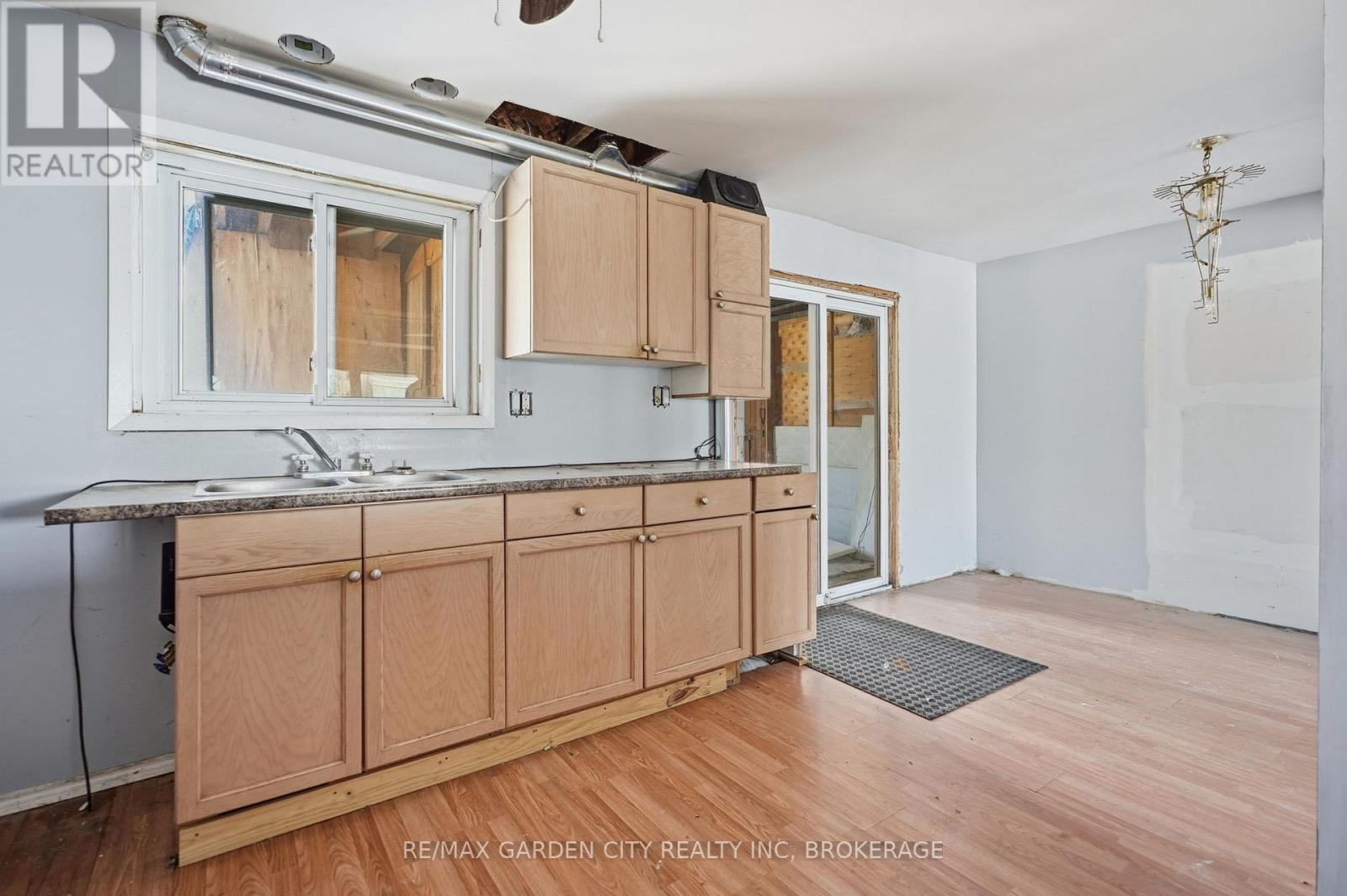 62 Eastchester Avenue N, St. Catharines (E. Chester), Ontario  L2P 2Y4 - Photo 13 - X12713634