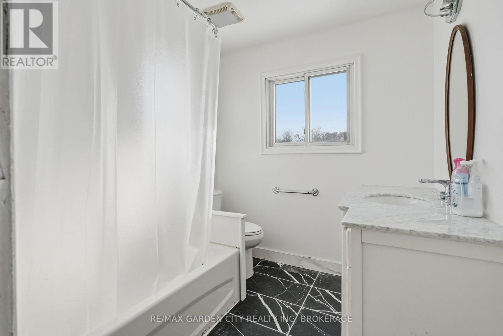 62 Eastchester Avenue N, St. Catharines (E. Chester), Ontario  L2P 2Y4 - Photo 15 - X12713634