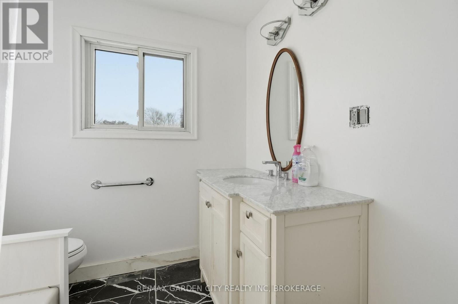 62 Eastchester Avenue N, St. Catharines (E. Chester), Ontario  L2P 2Y4 - Photo 16 - X12713634