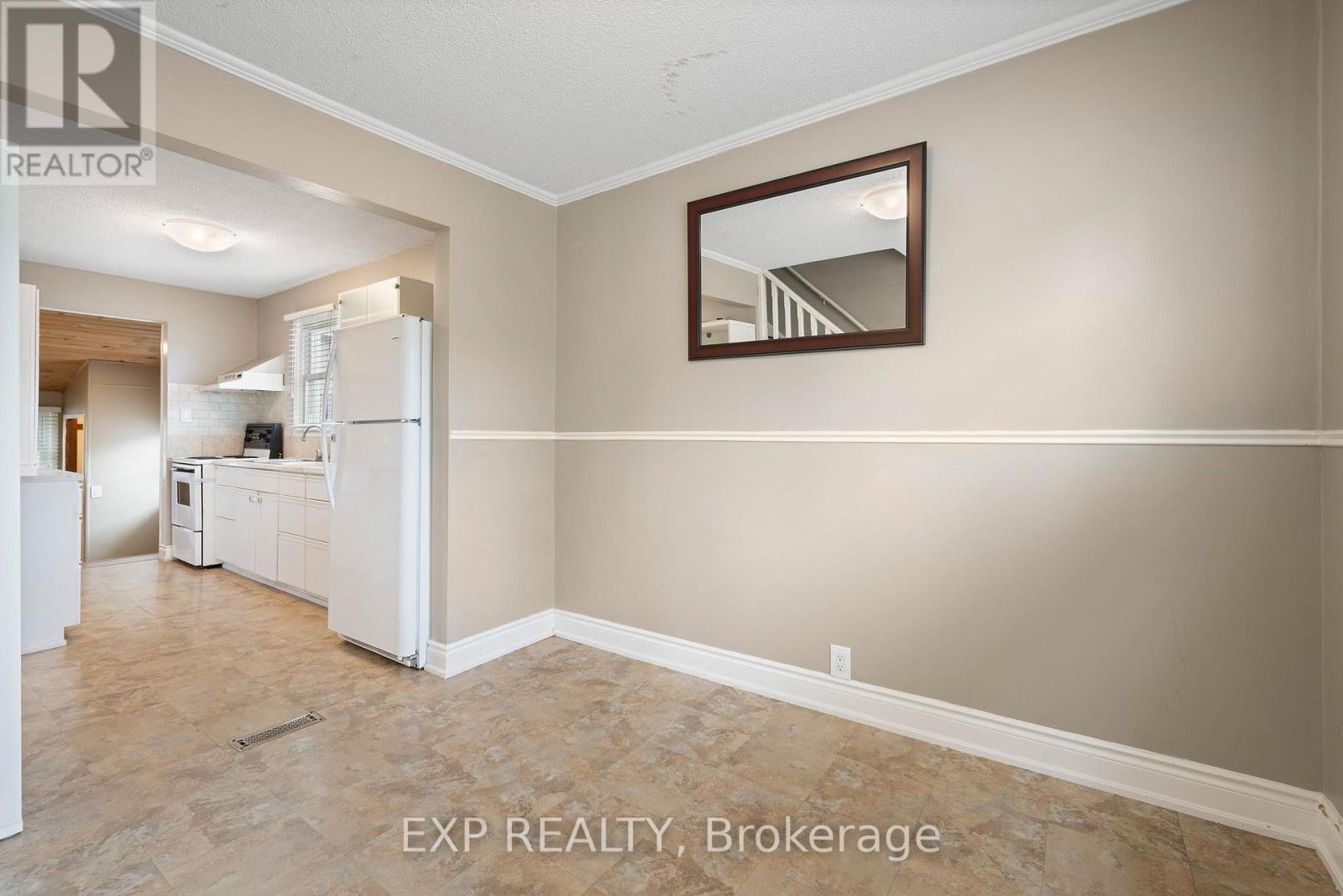 229 Morton Street, Thorold (Allanburg/thorold South), Ontario  L2V 1C8 - Photo 11 - X12713636