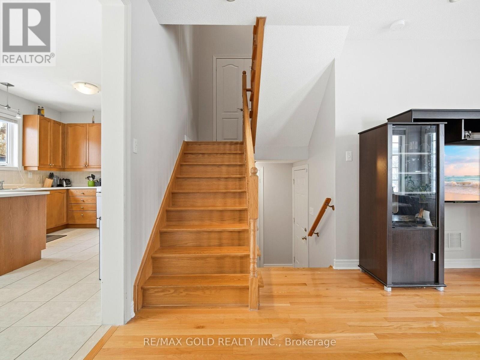 15 Prudhomme Drive, Brampton, Ontario  L6R 0H2 - Photo 9 - W12701462