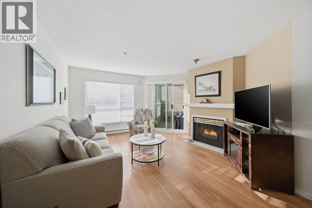 323 1252 TOWN CENTRE BOULEVARD, Coquitlam, British Columbia