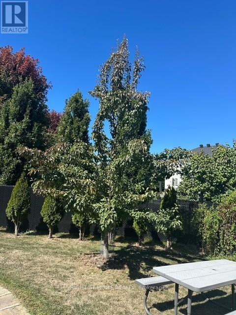 523 Landswood Way, Ottawa, Ontario  K2S 0A6 - Photo 5 - X12712630