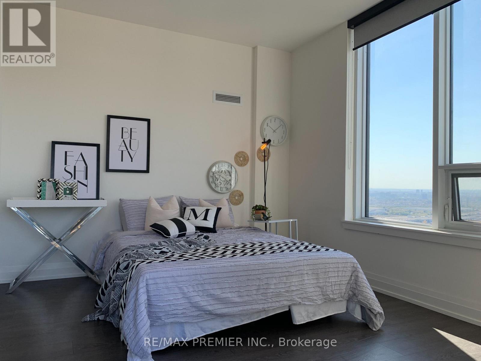 Pho2 - 3600 Highway 7, Vaughan, Ontario  L4L 0G7 - Photo 28 - N12711012