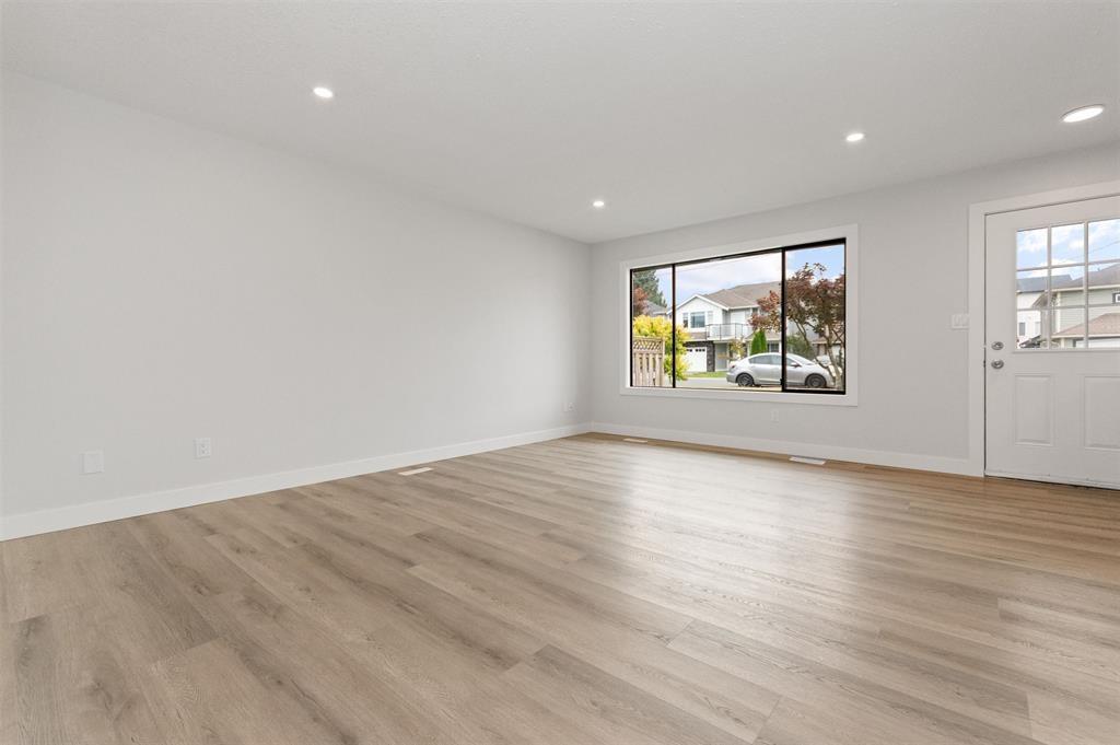 7155 Rochester Avenue, Sardis West Vedder, Chilliwack, British Columbia  V2R 2P3 - Photo 16 - R3080462