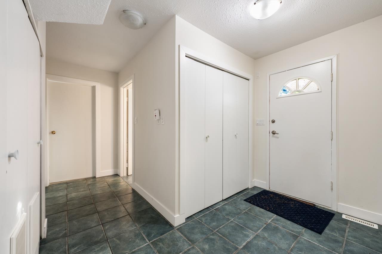 1410 Bergstrom Road, White Rock, British Columbia  V4B 5E1 - Photo 24 - R3079963