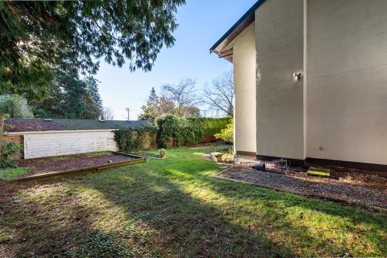 1410 Bergstrom Road, White Rock, British Columbia  V4B 5E1 - Photo 36 - R3079963