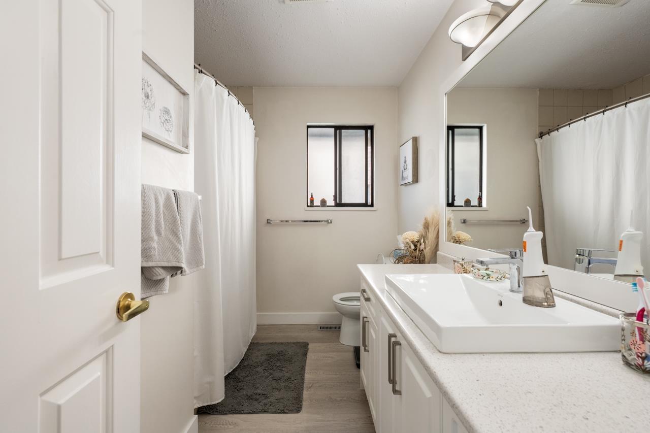 1410 Bergstrom Road, White Rock, British Columbia  V4B 5E1 - Photo 23 - R3079963