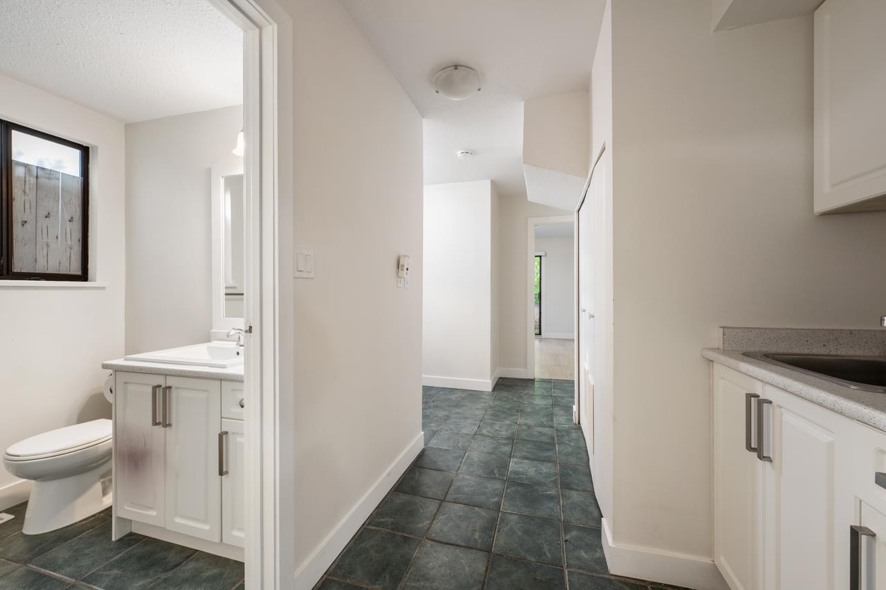 1410 Bergstrom Road, White Rock, British Columbia  V4B 5E1 - Photo 27 - R3079963