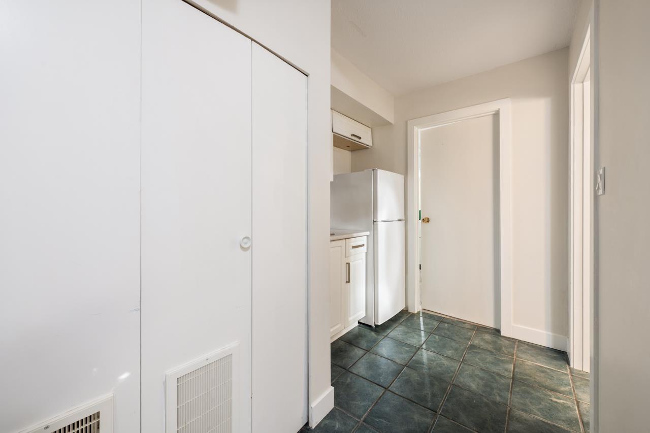 1410 Bergstrom Road, White Rock, British Columbia  V4B 5E1 - Photo 26 - R3079963