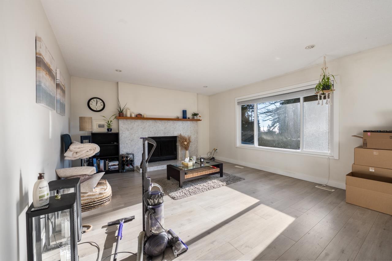 1410 Bergstrom Road, White Rock, British Columbia  V4B 5E1 - Photo 11 - R3079963