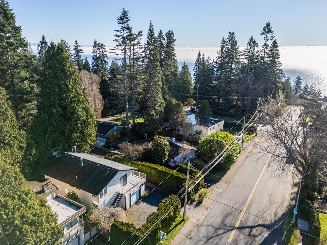 1410 Bergstrom Road, White Rock, British Columbia  V4B 5E1 - Photo 32 - R3079963