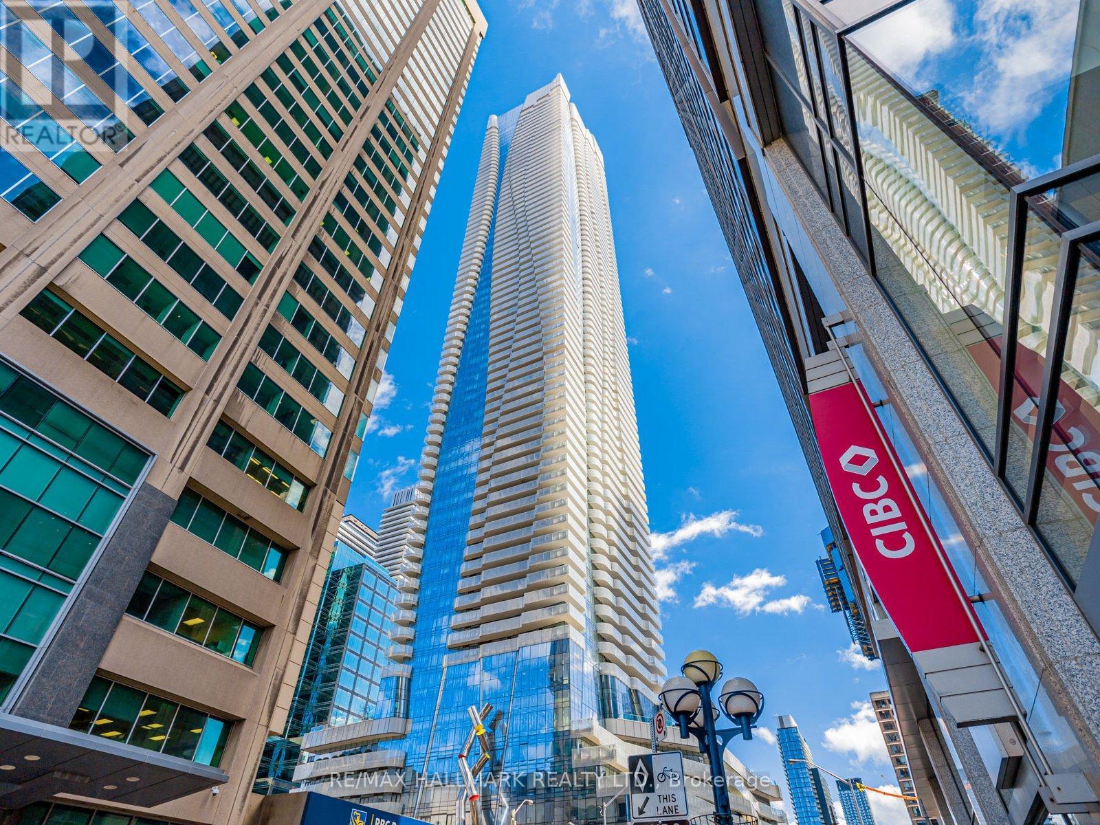 5208 - 1 BLOOR STREET E, Toronto, Ontario