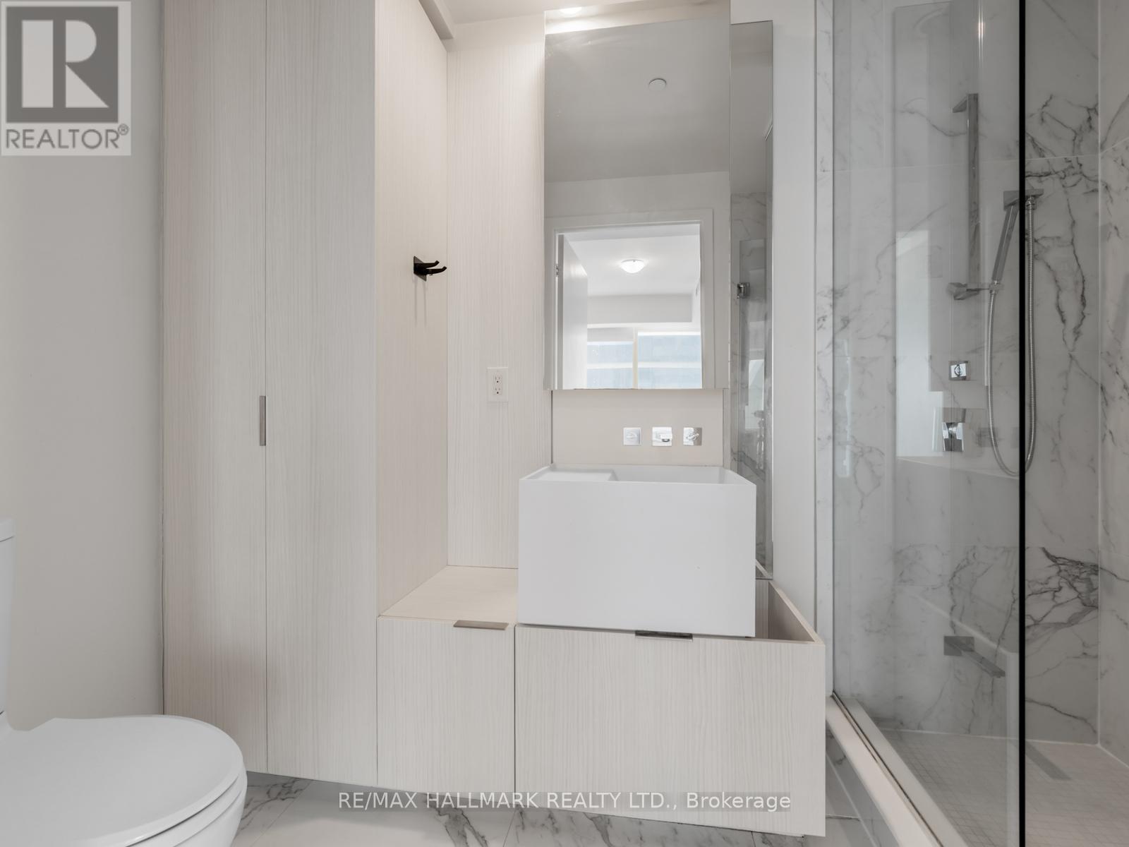 5208 - 1 Bloor Street E, Toronto, Ontario  M4W 1A9 - Photo 21 - C12713540