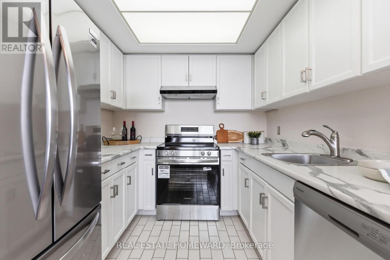 1006 - 215 Wynford Drive, Toronto, Ontario  M3C 3P5 - Photo 17 - C12713562