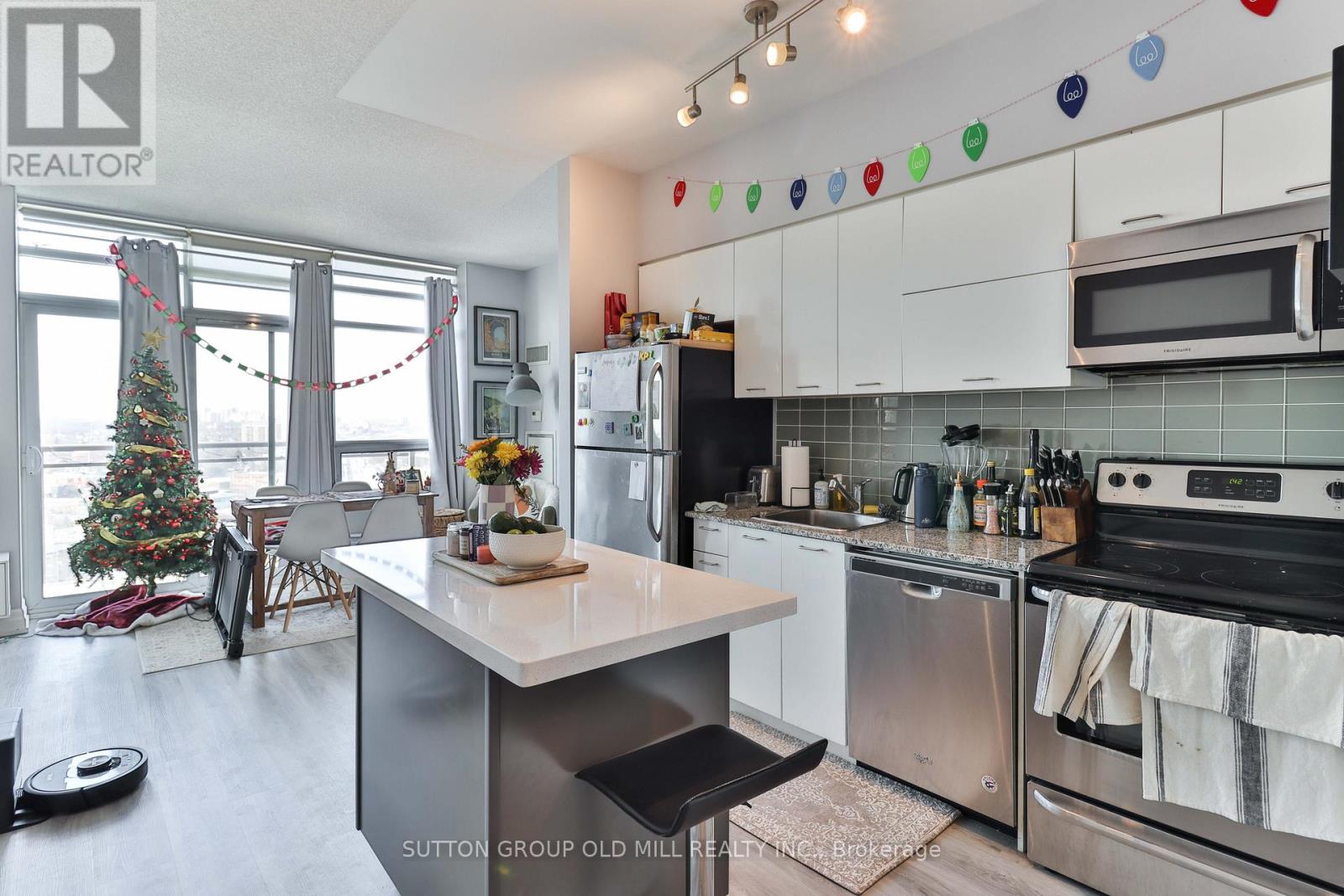 2212 - 38 JOE SHUSTER WAY, Toronto, Ontario