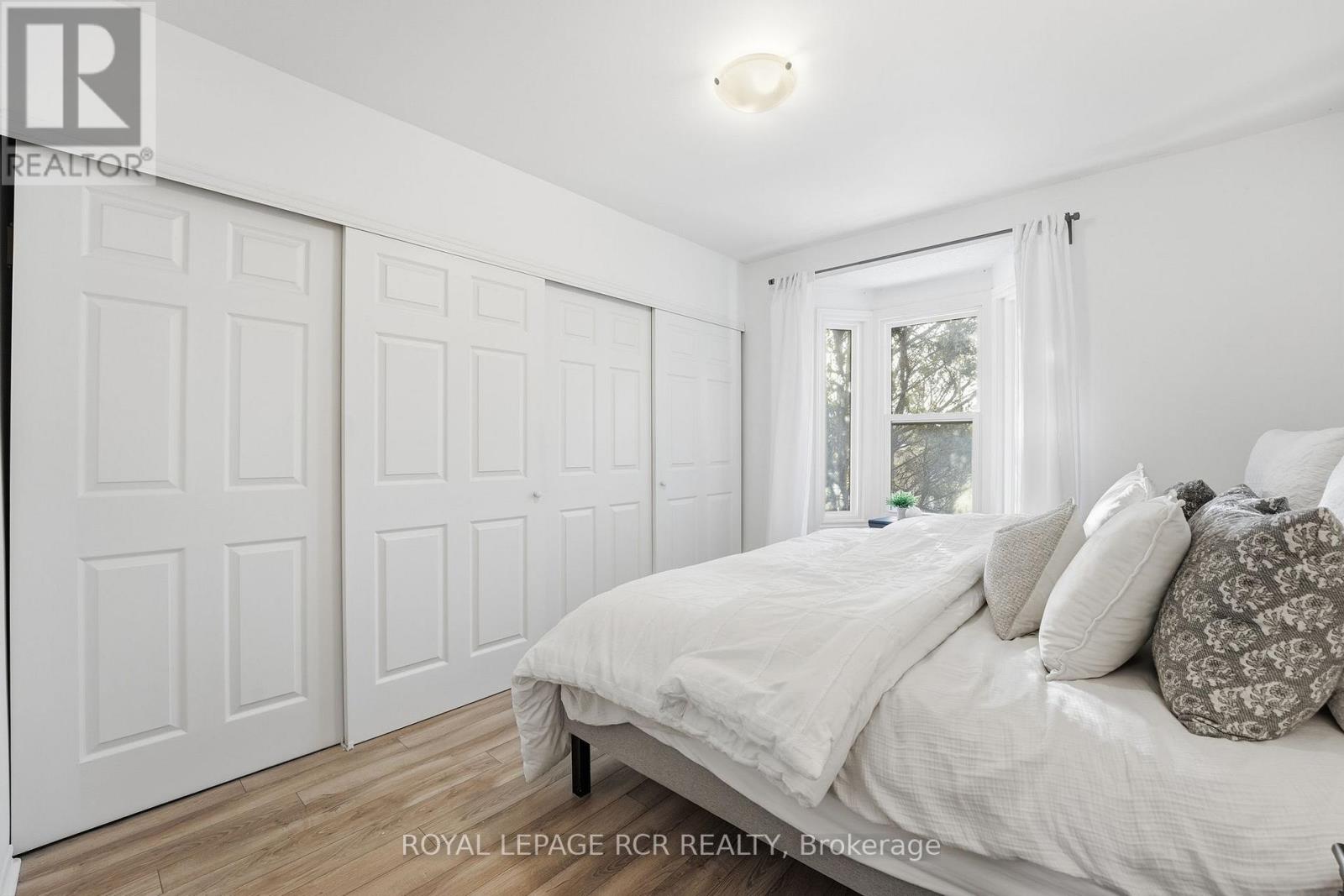 257 Rhodes Avenue, Toronto, Ontario  M4L 3A2 - Photo 12 - E12713630