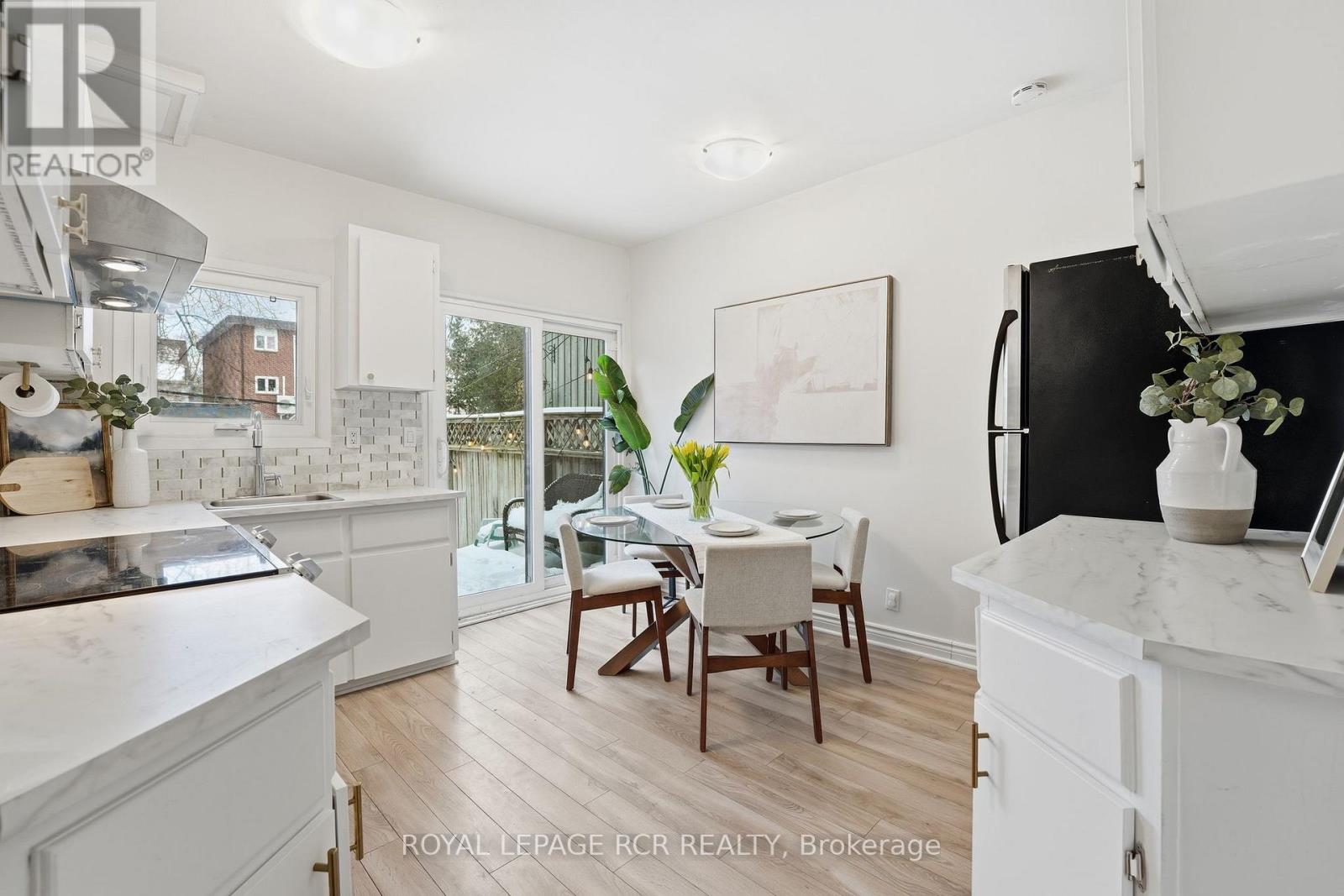 257 Rhodes Avenue, Toronto, Ontario  M4L 3A2 - Photo 8 - E12713630