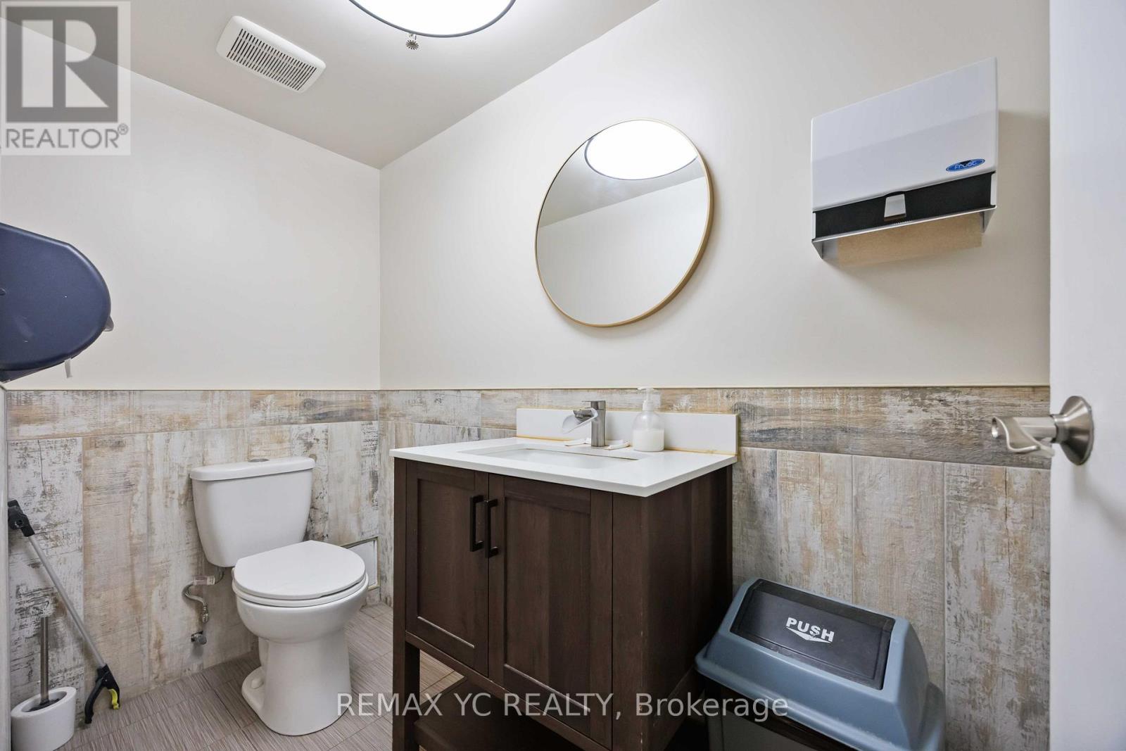 792 Bathurst Street, Toronto, Ontario  M6G 1K1 - Photo 21 - C12670240