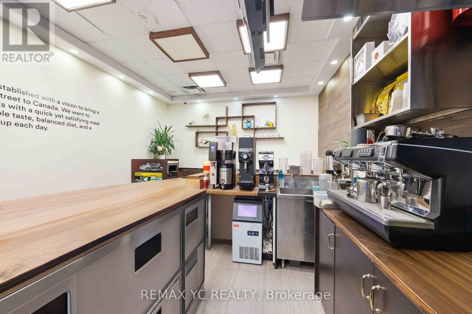 792 Bathurst Street, Toronto, Ontario  M6G 1K1 - Photo 4 - C12670240