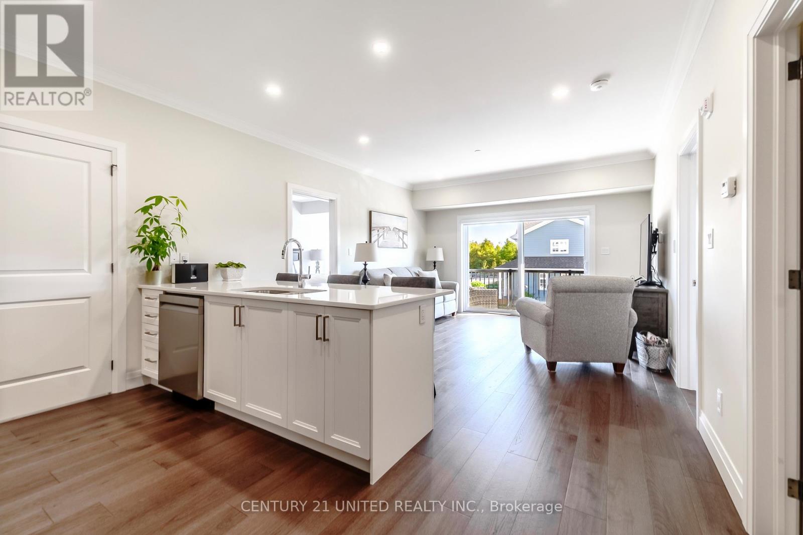 202 - 19 Hampton Lane, Selwyn, Ontario  K0L 2H0 - Photo 6 - X12421366