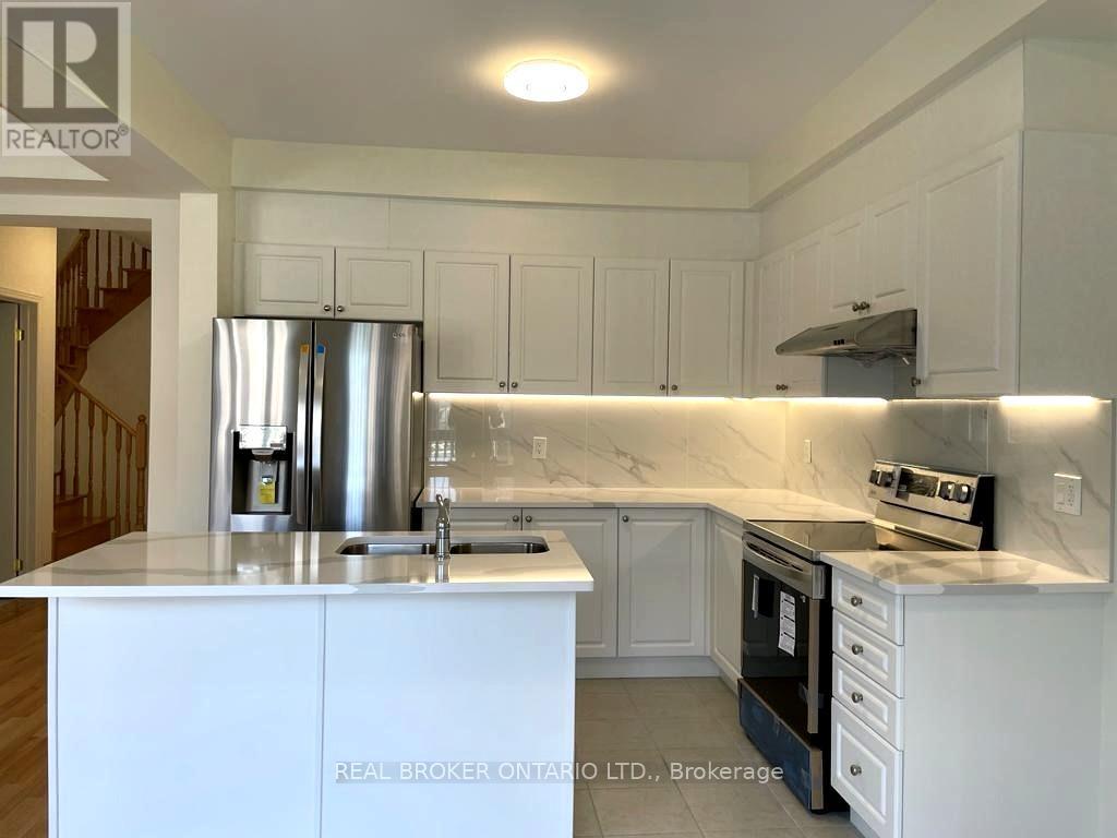 82 Ness Drive, Richmond Hill, Ontario  L4S 0K8 - Photo 8 - N12713610