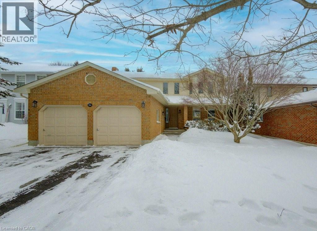 594 Hunters Place, Waterloo, Ontario  N2K 3L3 - Photo 3 - 40799558