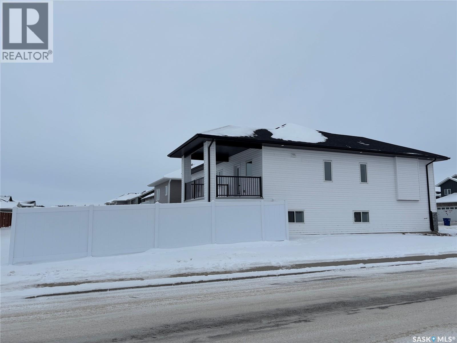 602 Weir Crescent, Warman, Saskatchewan  S0K 4S4 - Photo 2 - SK025659
