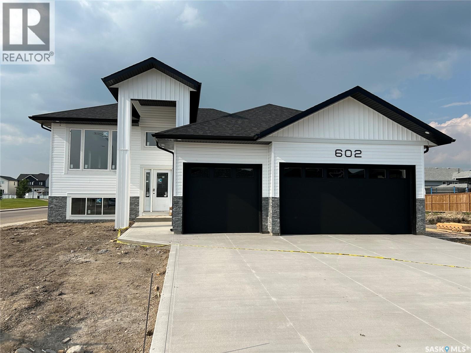 602 Weir Crescent, Warman, Saskatchewan  S0K 4S4 - Photo 1 - SK025659