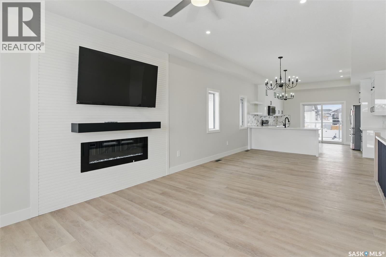 602 Weir Crescent, Warman, Saskatchewan  S0K 4S4 - Photo 8 - SK025659