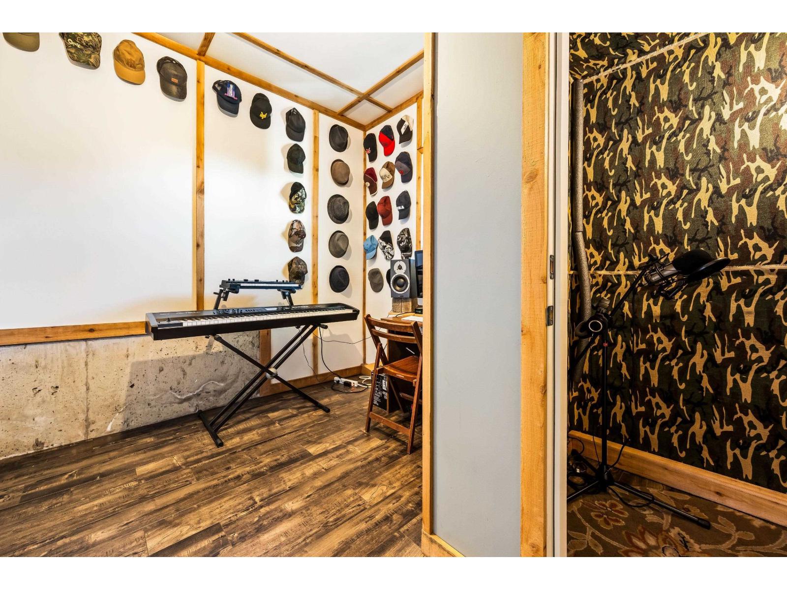 48585 Wincott Road, Ryder Lake, Ryder Lake, British Columbia  V4Z 1H1 - Photo 31 - R3080963