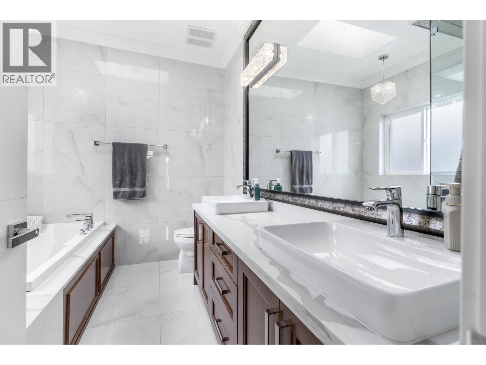 8780 Rosemary Avenue, Richmond, British Columbia  V7A 2K9 - Photo 19 - R3072706