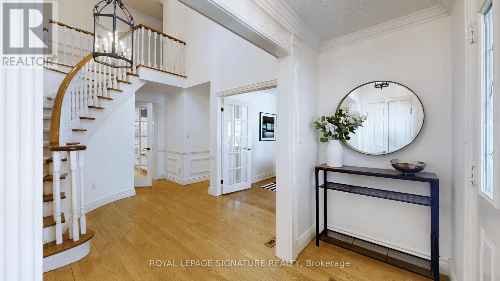 4086 Summit Court, Mississauga, Ontario  L5L 3J2 - Photo 3 - W12713536