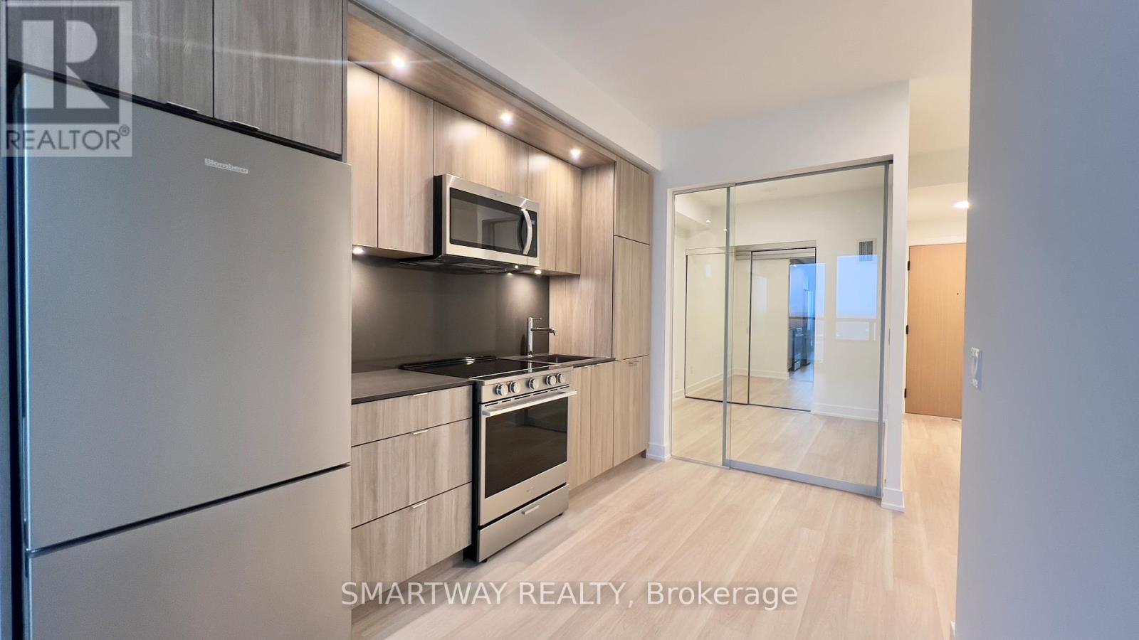 1302 - 60 Central Park Roadway, Toronto, Ontario  M9A 0E6 - Photo 16 - W12713550