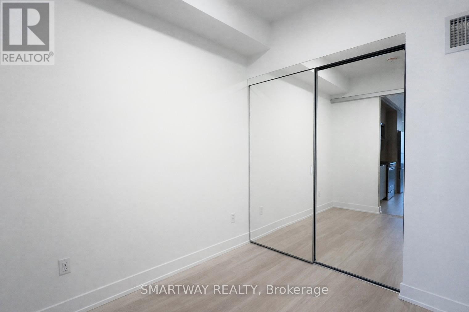 1302 - 60 Central Park Roadway, Toronto, Ontario  M9A 0E6 - Photo 17 - W12713550