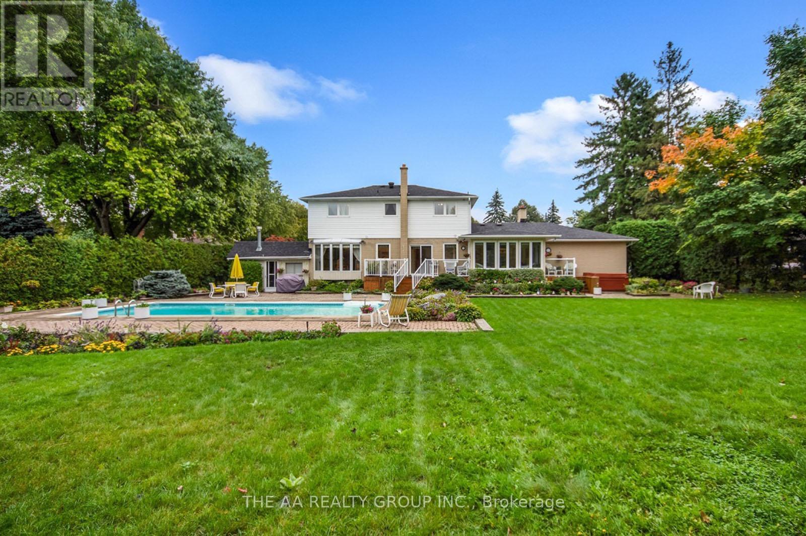 65 Hillside Drive, Brampton, Ontario  L6S 1A5 - Photo 38 - W12713552