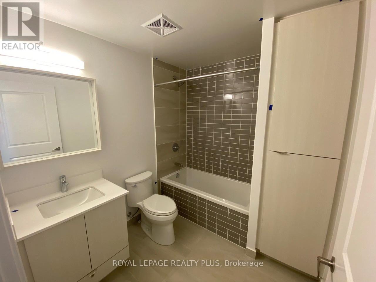 1705 - 4675 Metcalfe Avenue, Mississauga, Ontario  L5M 0Z8 - Photo 13 - W12713568