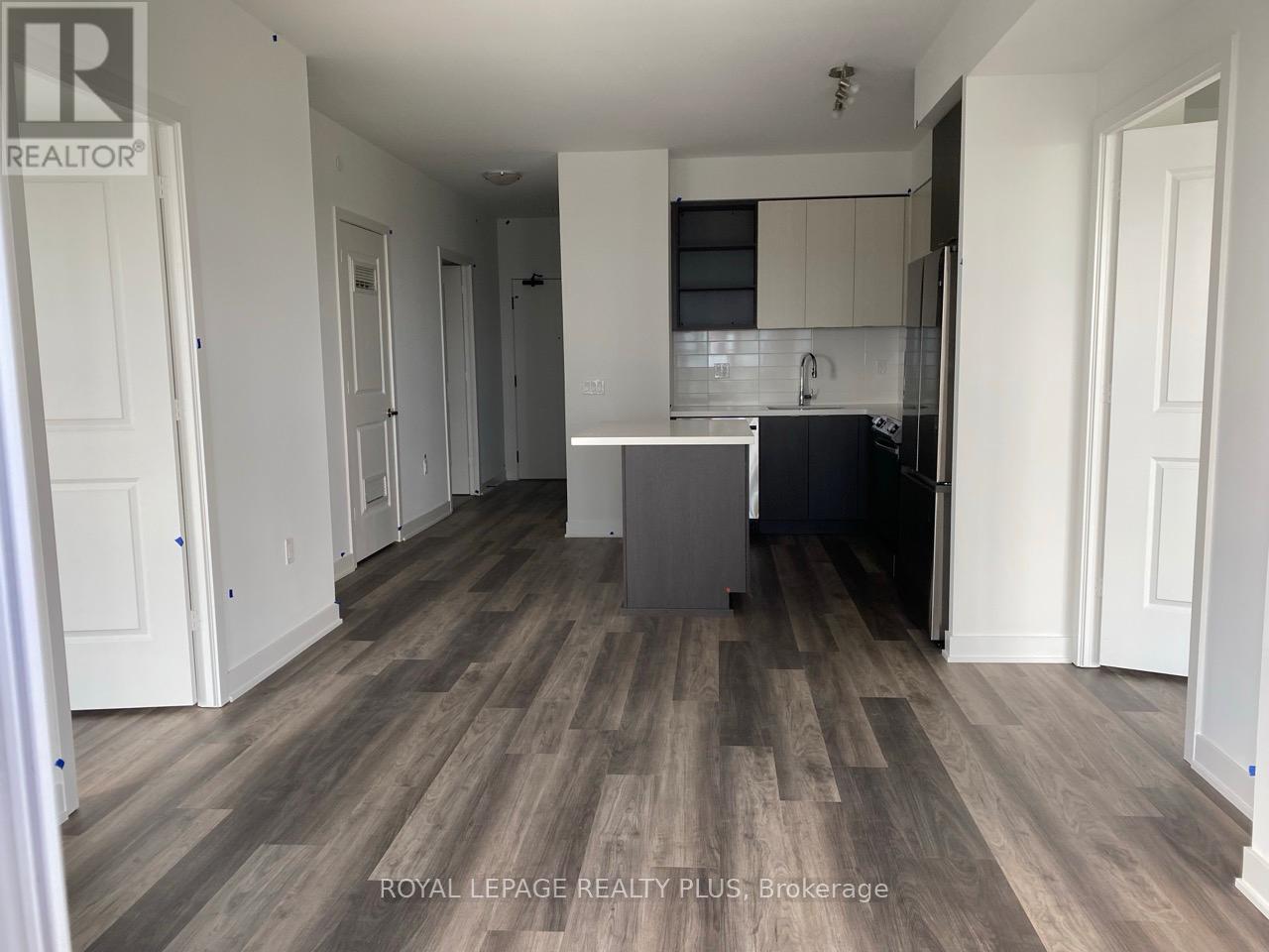 1705 - 4675 Metcalfe Avenue, Mississauga, Ontario  L5M 0Z8 - Photo 4 - W12713568