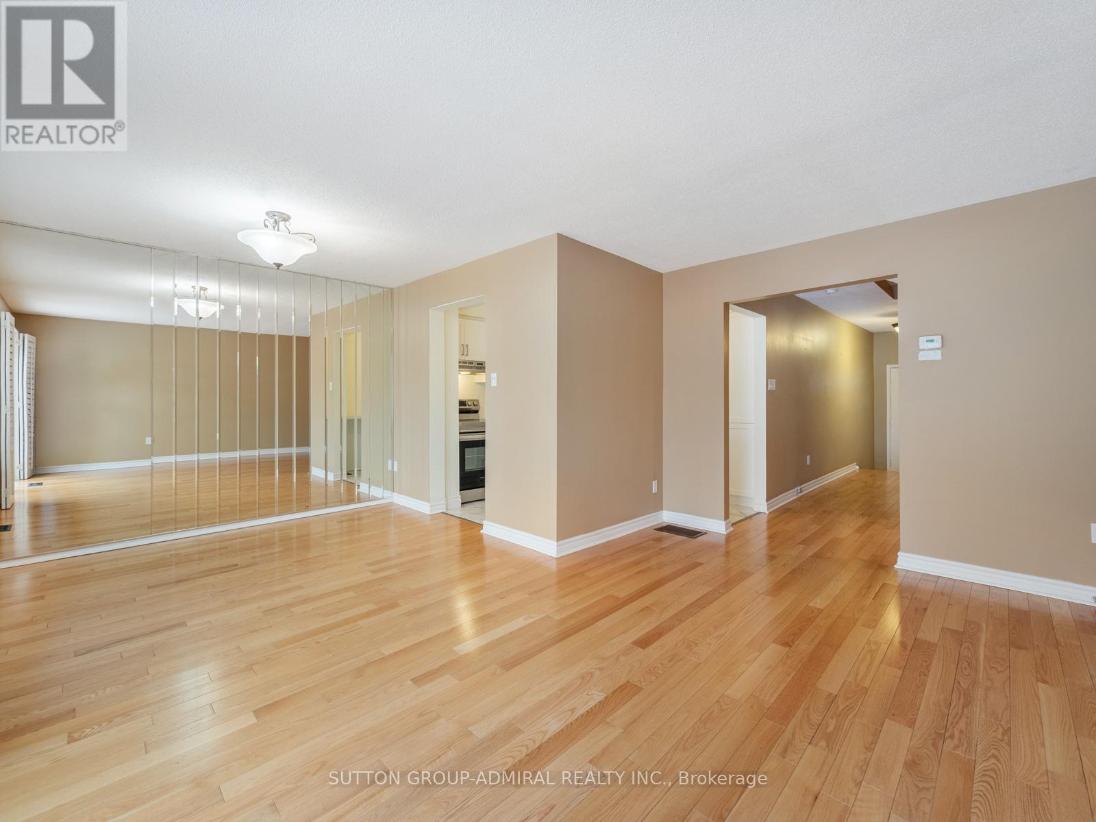 #60 - 385 The East Mall, Toronto, Ontario  M9B 6J4 - Photo 16 - W12713572