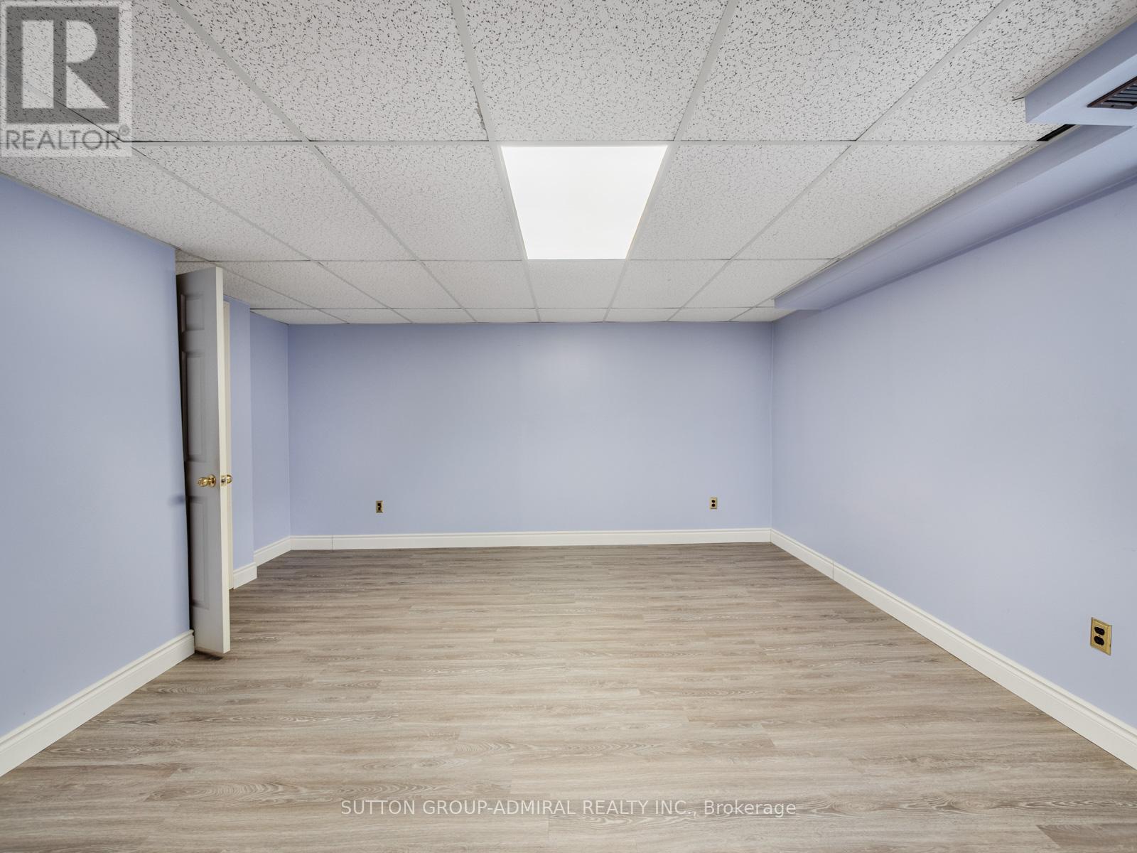 #60 - 385 The East Mall, Toronto, Ontario  M9B 6J4 - Photo 39 - W12713572